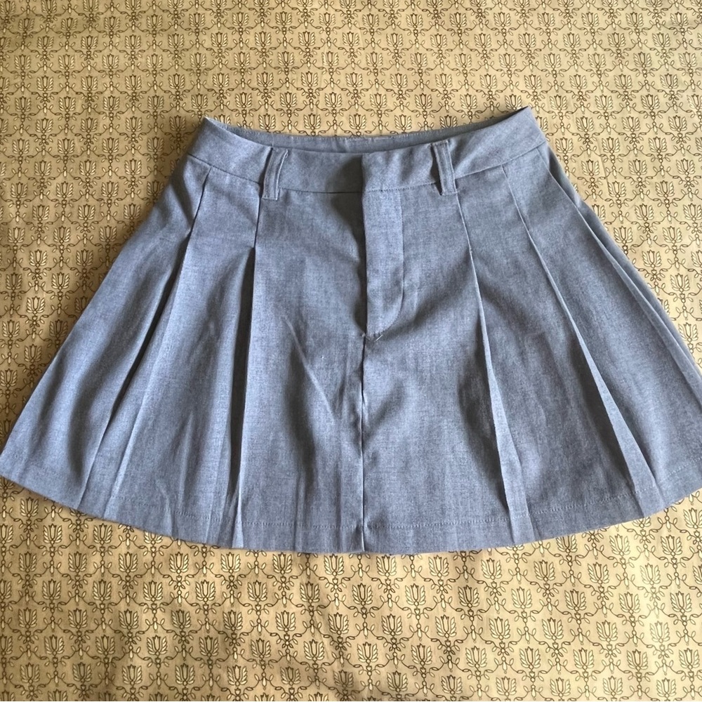 Pleated Grey Skirt - Picture 1 of 2